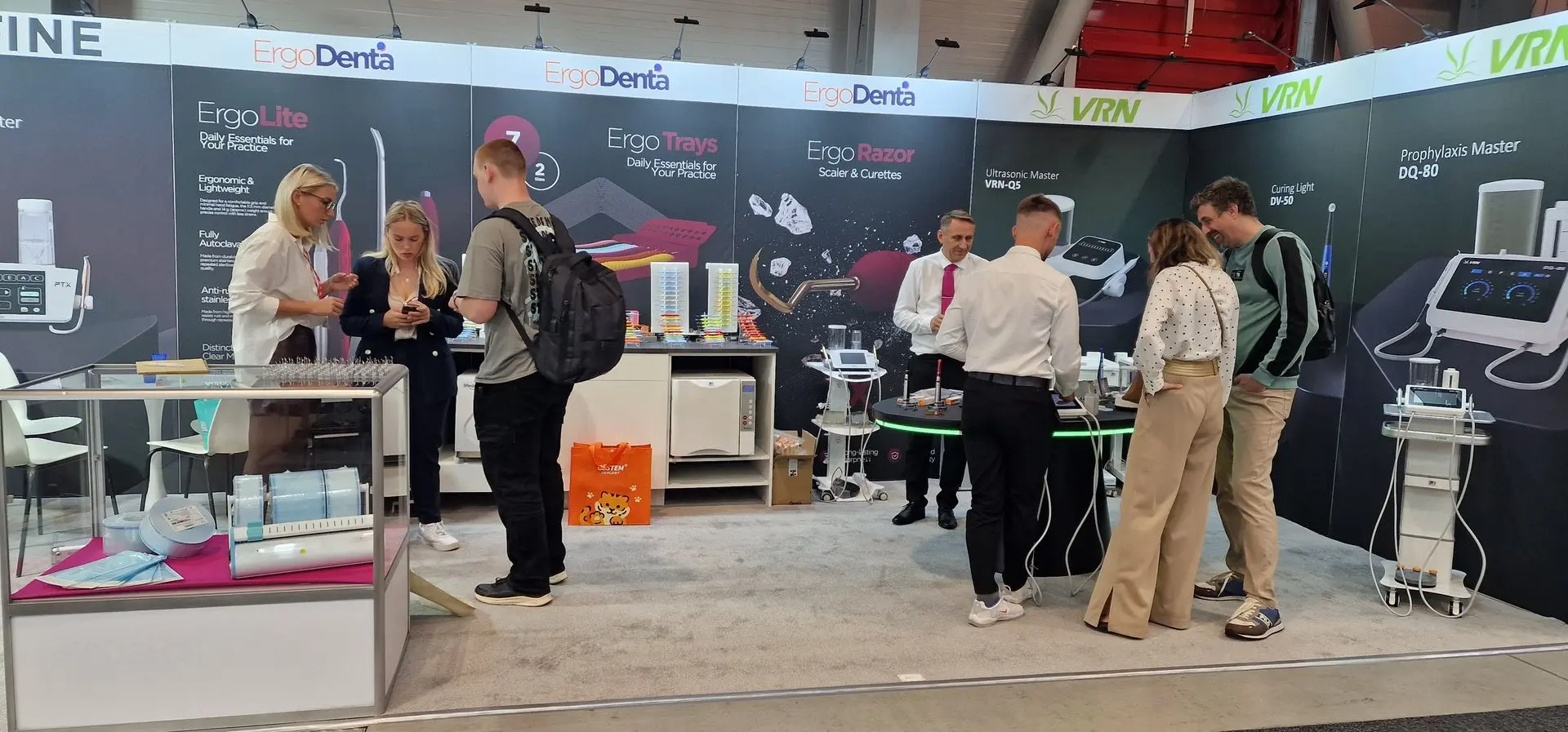 Great response to ErgoDenta instruments displayed by 3H-Dent in Prague.