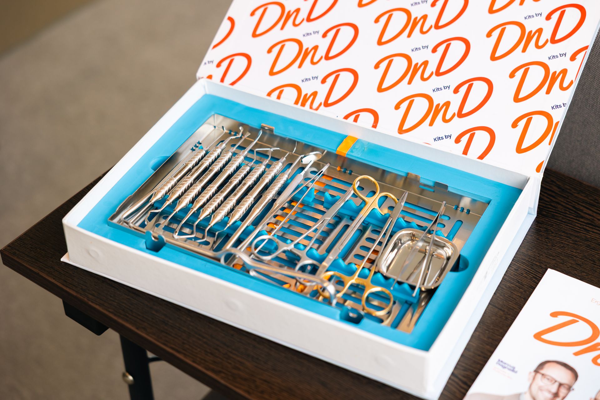 Surgery Kit 9919 by DnD — 18 specialist surgical instruments in sterilization cassette